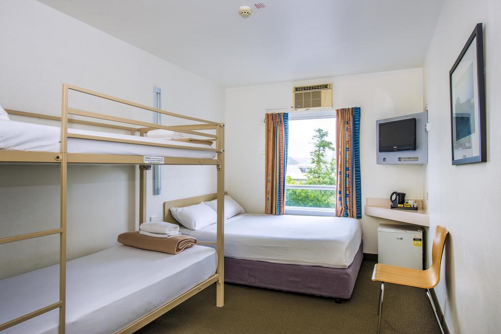 ไอบิส บัดเจ็ท คอฟส์ ฮาเบอร์ Hotel คอฟฟ์ฮาร์เบอร์ ภายนอก รูปภาพ